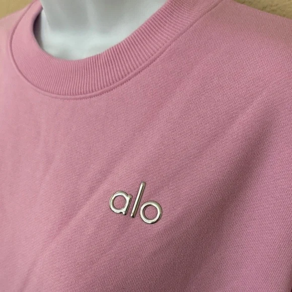 ALO Yoga 🩷 Accolade Crew Neck Pullover Candy Heart Pink XS NWT - Picture 2 of 6